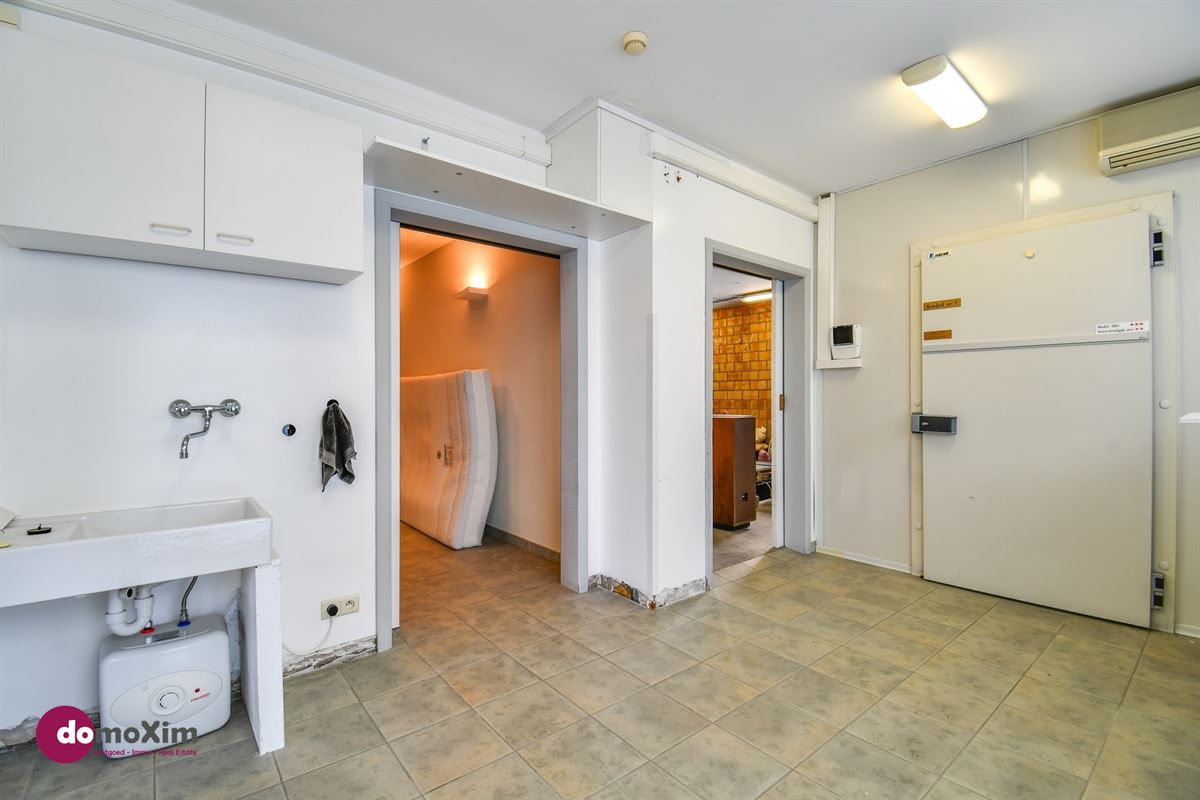 Ground-floor commercial space with versatile possibilities in Hever