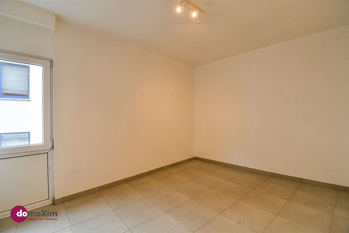 Investment property with 3 apartments and commercial space in downtown Mechelen