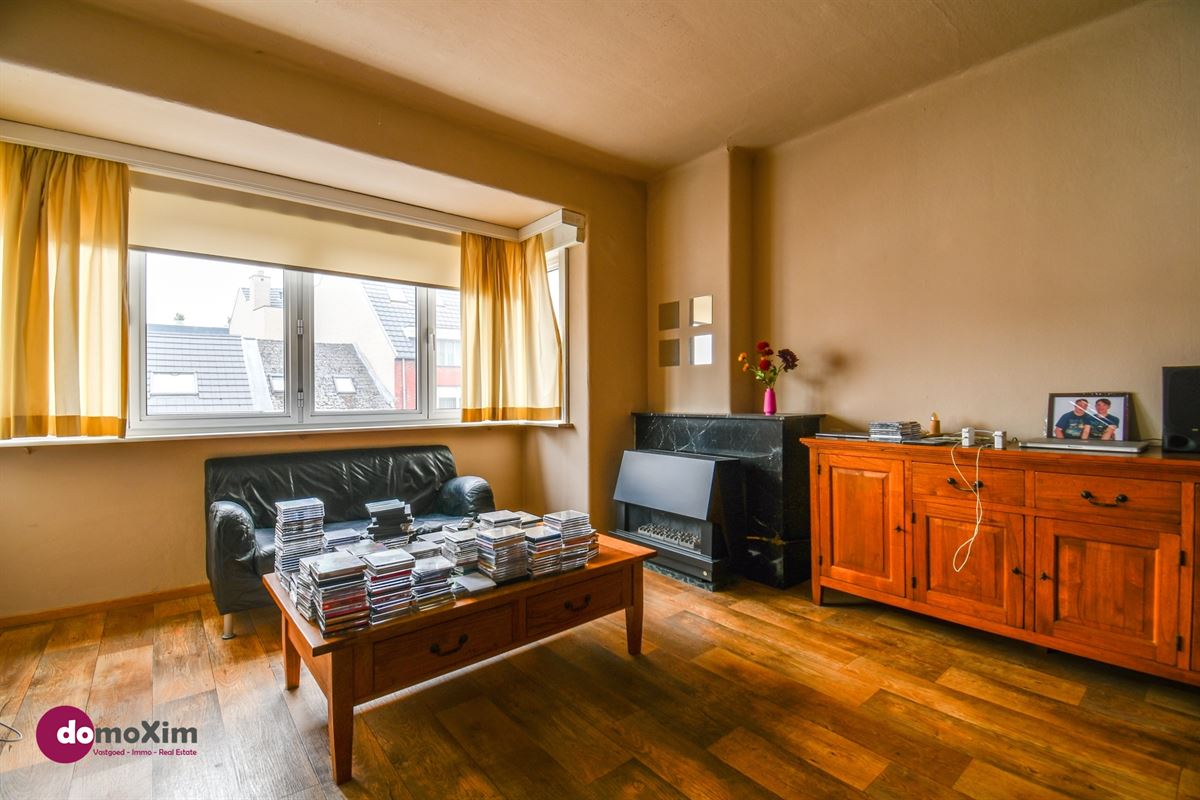 Attractive Investment Property with 3 Apartments and a Let Commercial Unit in a Prime Location in Mechelen