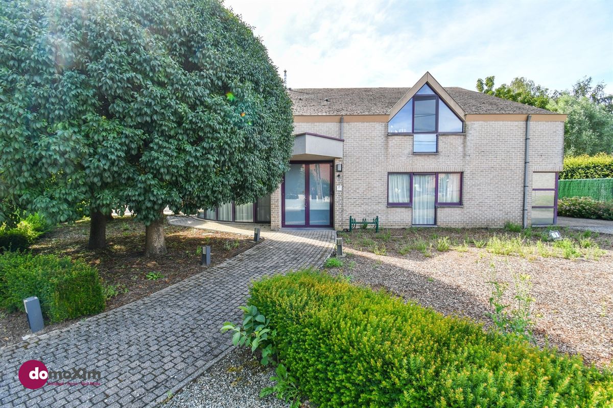 Ground-floor commercial space with versatile possibilities in Hever