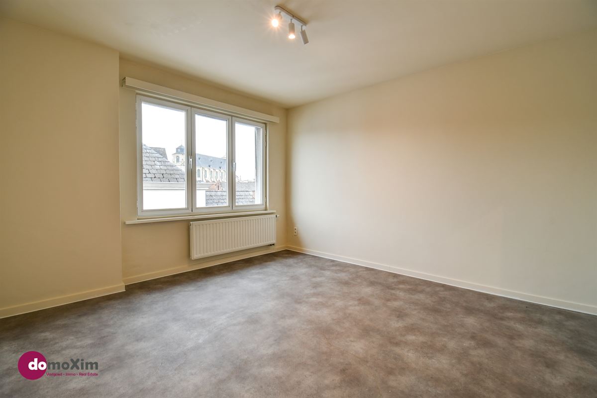 Investment property with 3 apartments and commercial space in downtown Mechelen