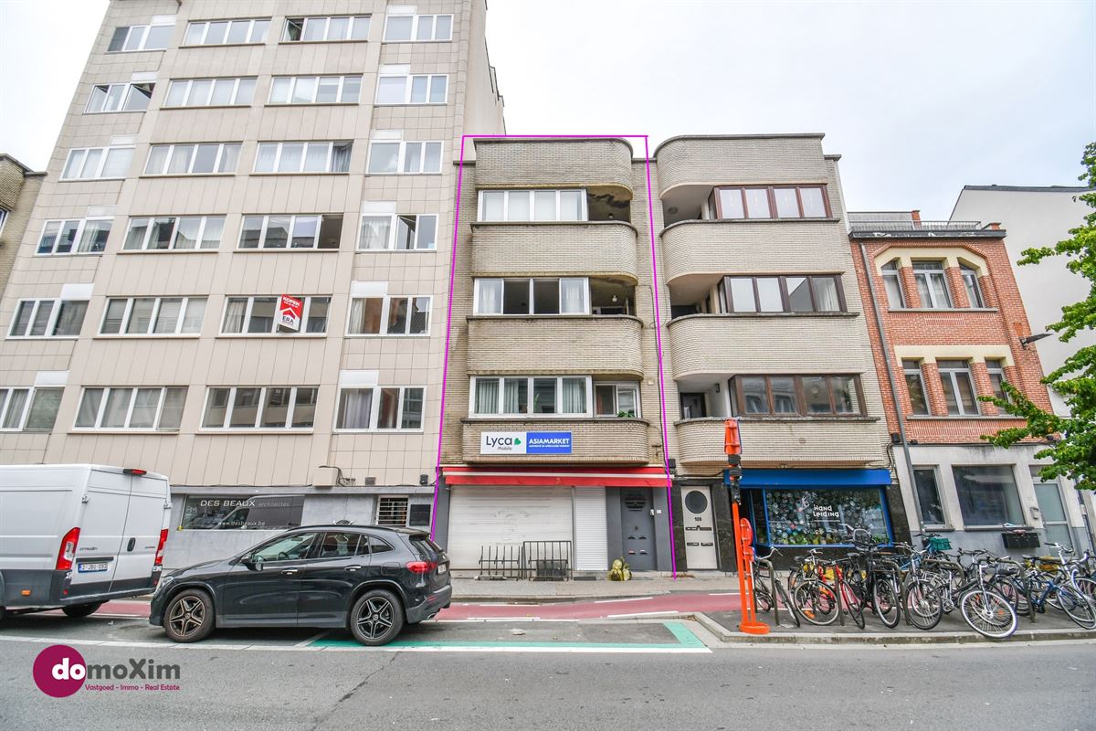 Attractive Investment Property with 3 Apartments and a Let Commercial Unit in a Prime Location in Mechelen