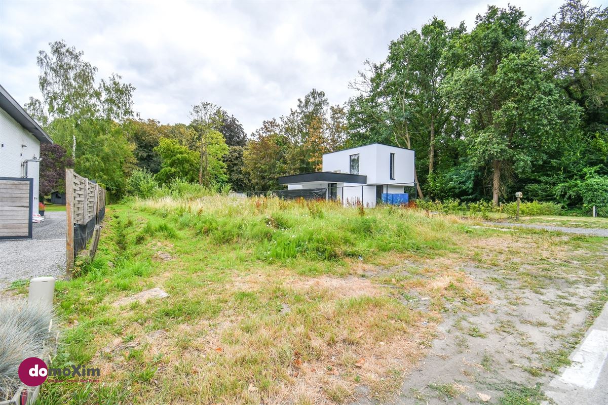 Beautiful plot of land for open-style development near the Blosodomein Hofstade
