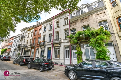 Charmante maison de maître à rénover avec jardin urbain, près du centre de Malines