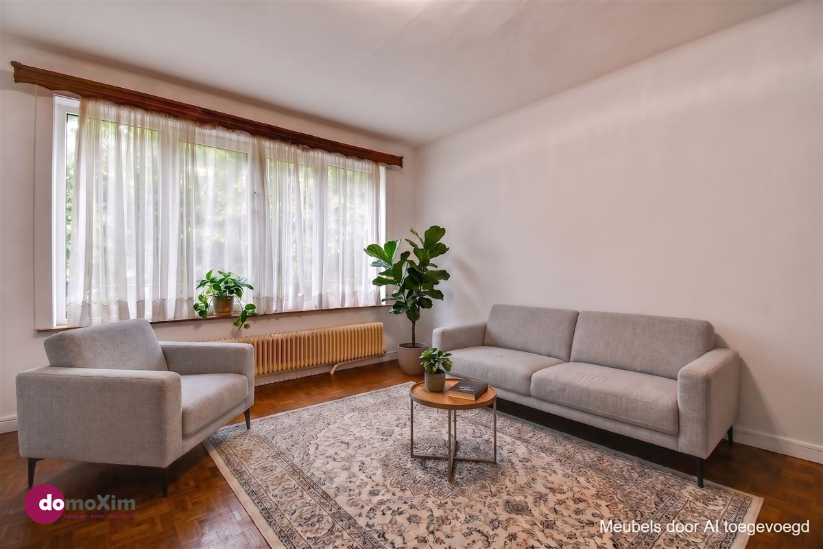 One-bedroom apartment with garage in Schaarbeek