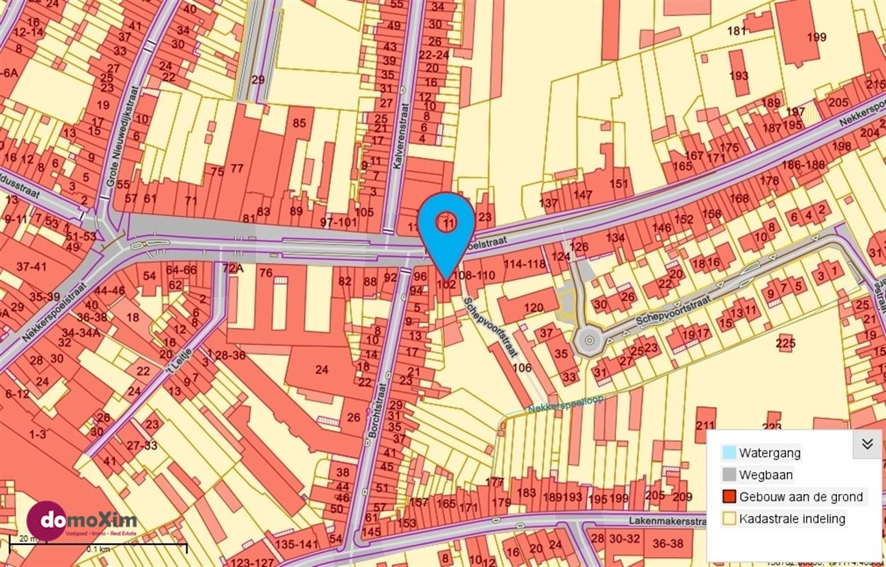 Townhouse in need of renovation with a south-facing garden and garage