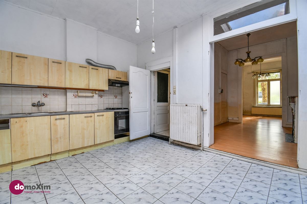 Charmante maison de maître à rénover avec jardin urbain, près du centre de Malines