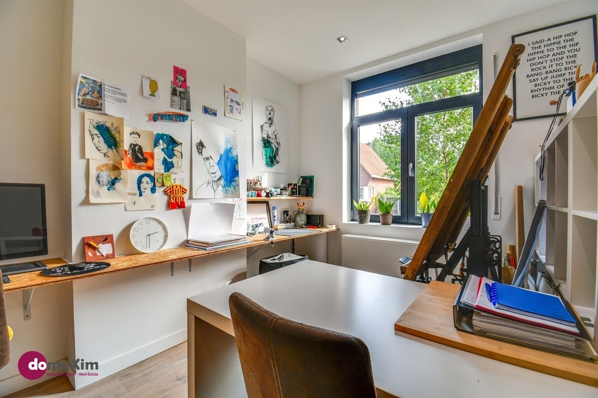 Instapklare woning met ruime hangar nabij het centrum van Hever