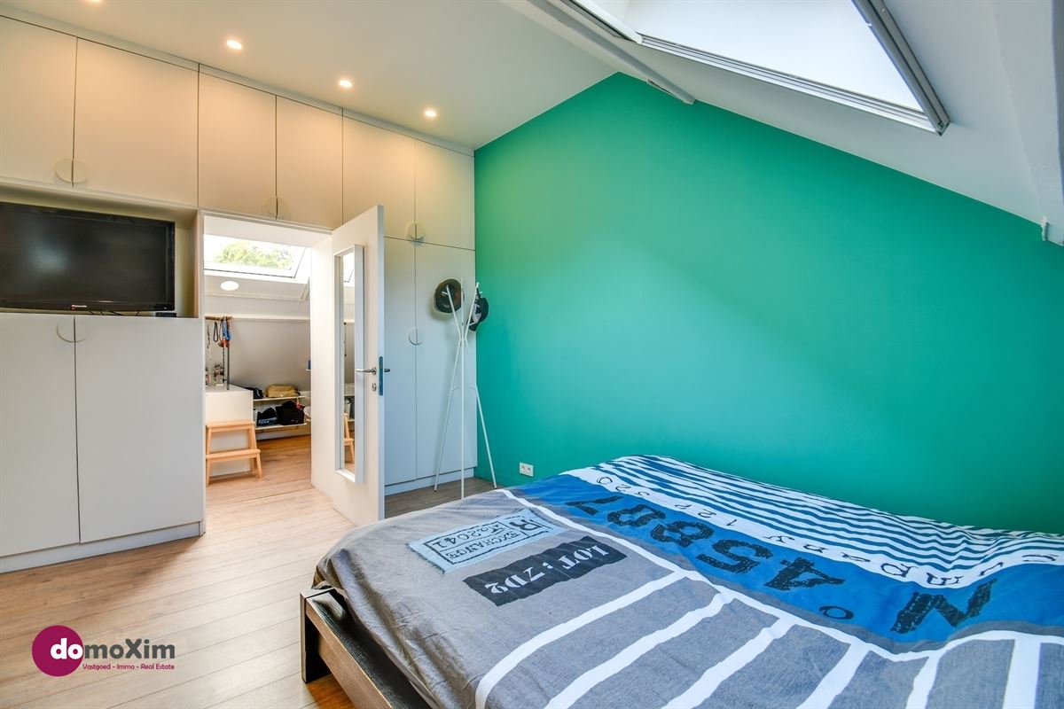 Instapklare woning met ruime hangar nabij het centrum van Hever