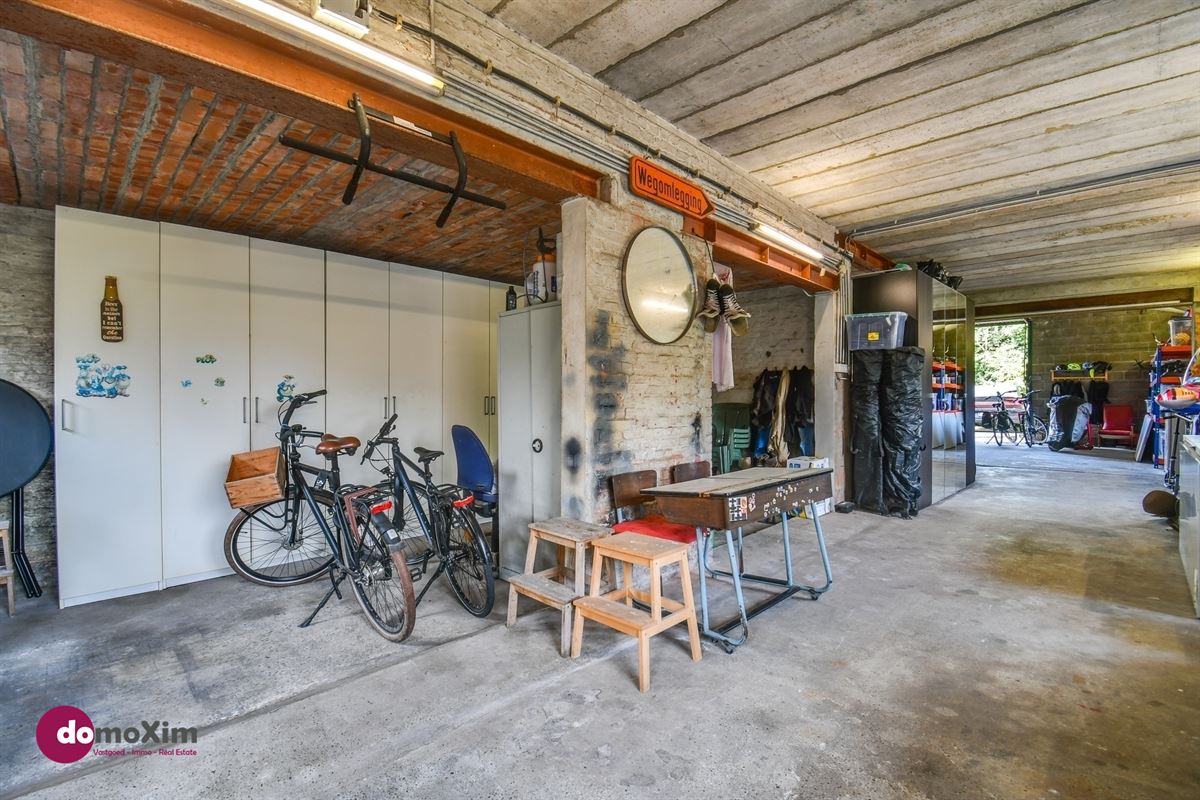 Instapklare woning met ruime hangar nabij het centrum van Hever