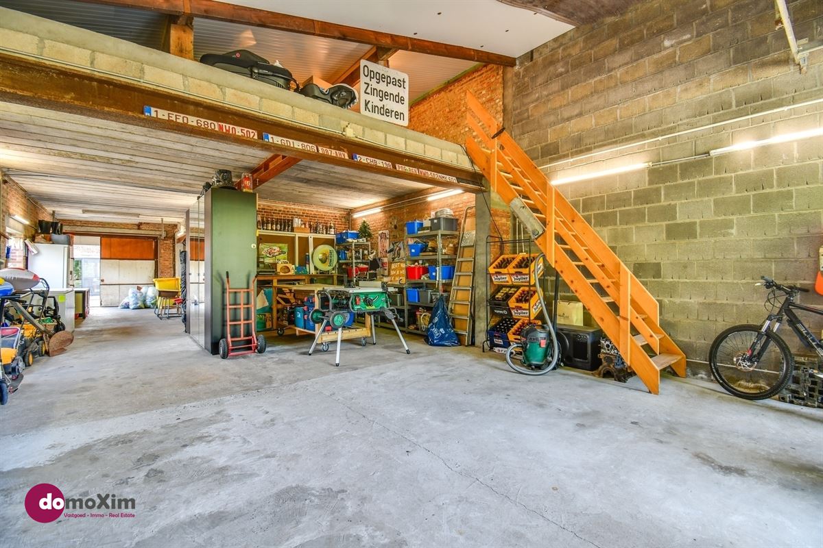 Instapklare woning met ruime hangar nabij het centrum van Hever
