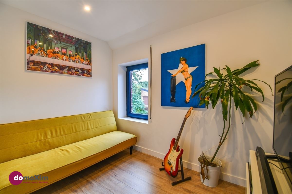 Instapklare woning met ruime hangar nabij het centrum van Hever