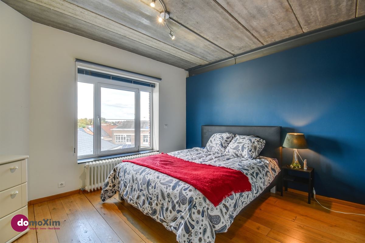 Bright 2-bedroom loft with terrace in Mechelen