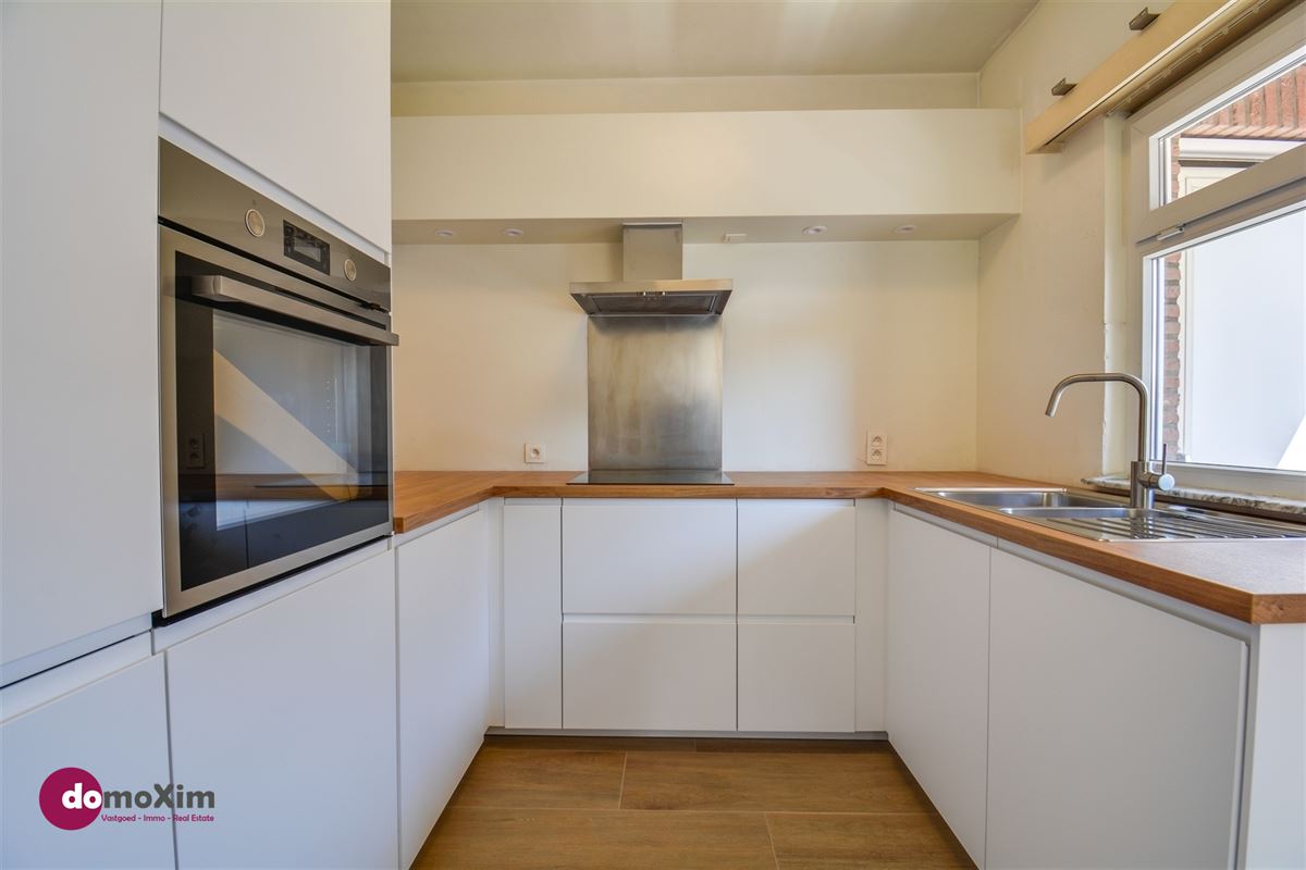 Spacious apartment with 2 bedrooms located on the canal