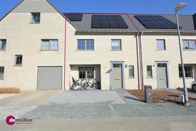 Stijlvolle en energiezuinige woning met 4 slaapkamers in een rustige woonwijk