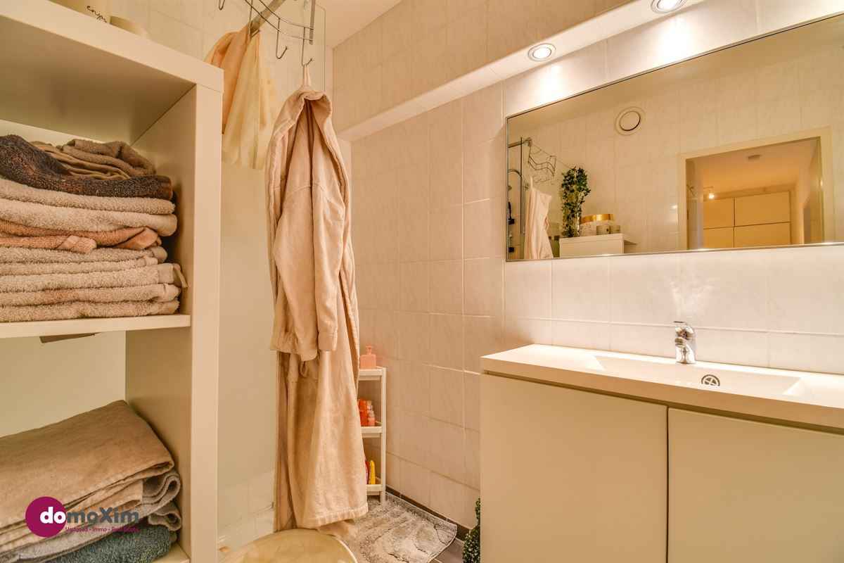Move-in-ready apartment with two terraces and a garage in a prime location in Mechelen