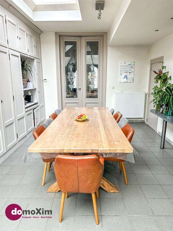 Karaktervolle herenwoning met vier slaapkamers en terras
