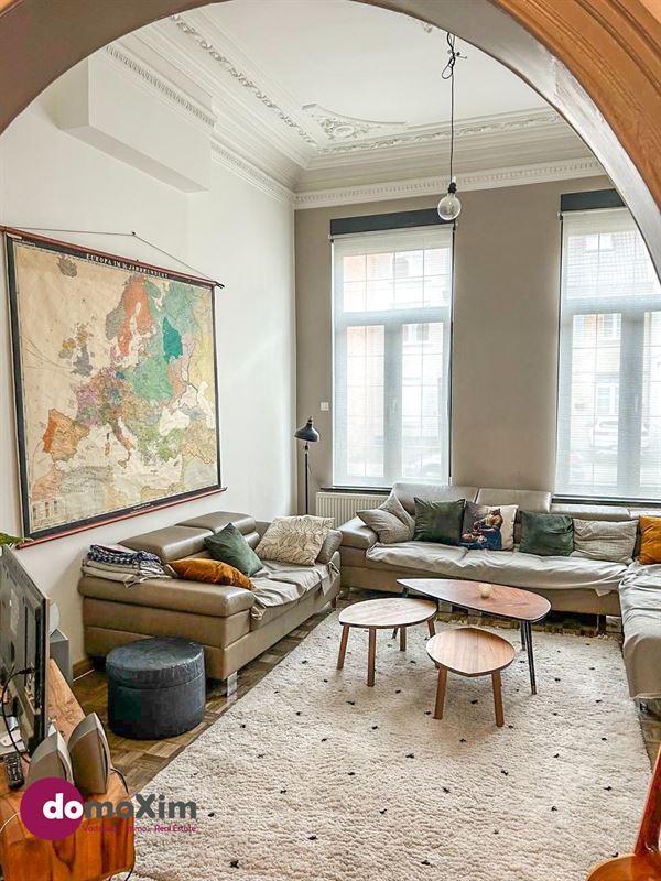 Karaktervolle herenwoning met vier slaapkamers en terras