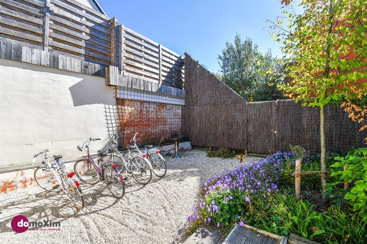 Karaktervolle herenwoning met vier slaapkamers en terras