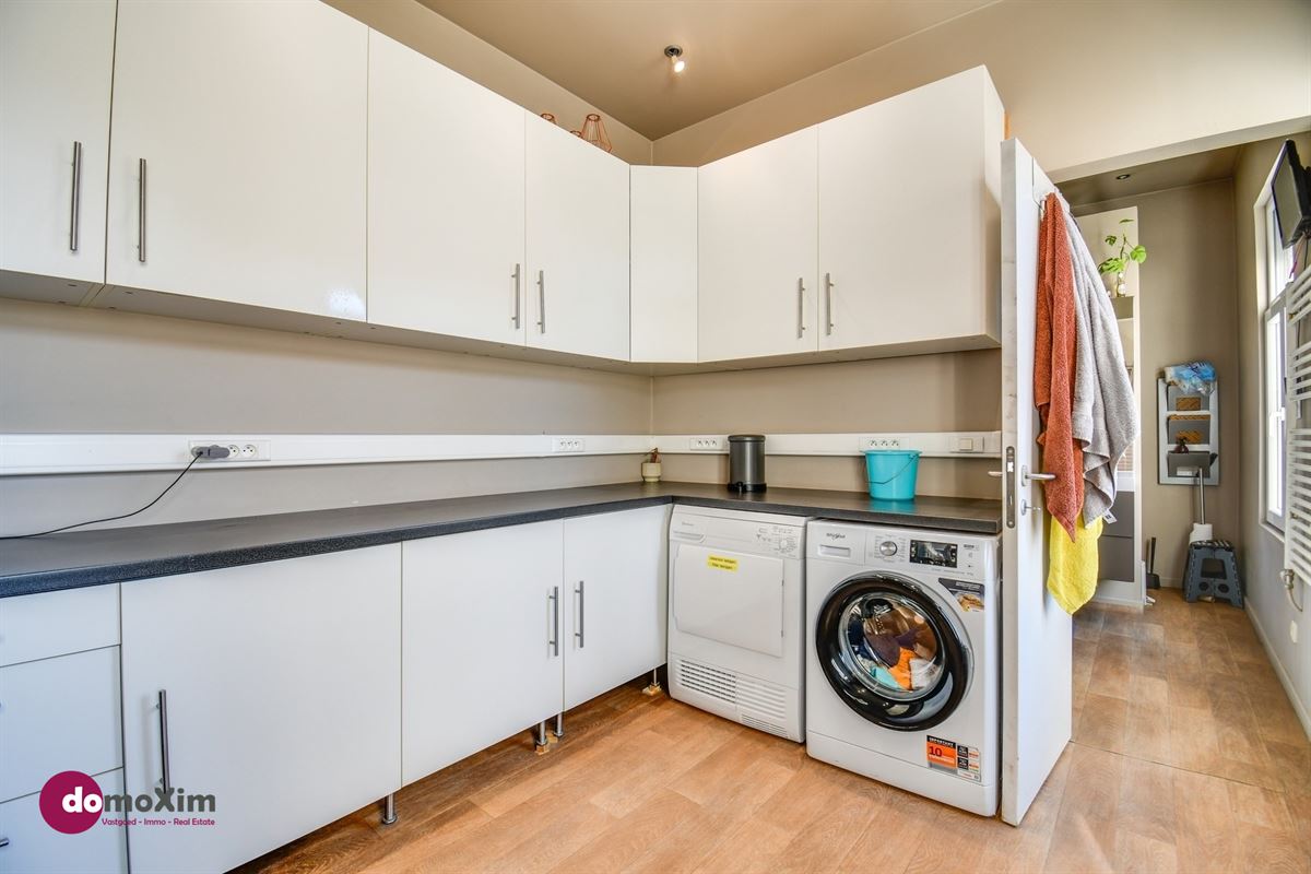 Karaktervolle herenwoning met vier slaapkamers en terras