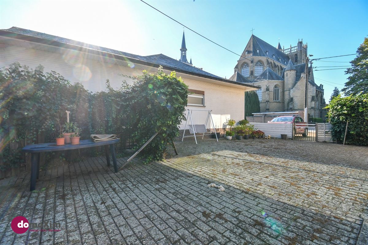 Maison à rénover avec du potentiel à Onze-Lieve-Vrouw-Waver