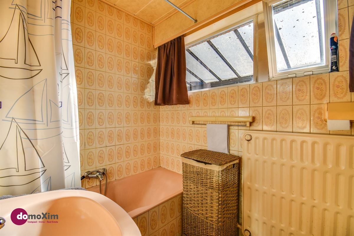 Maison à rénover avec du potentiel à Onze-Lieve-Vrouw-Waver