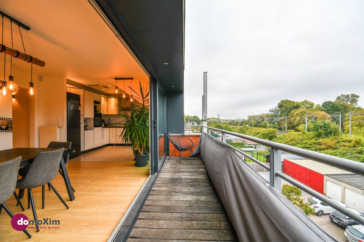 Spacious 3-bedroom apartment with 2 terraces and a garage in Vilvoorde