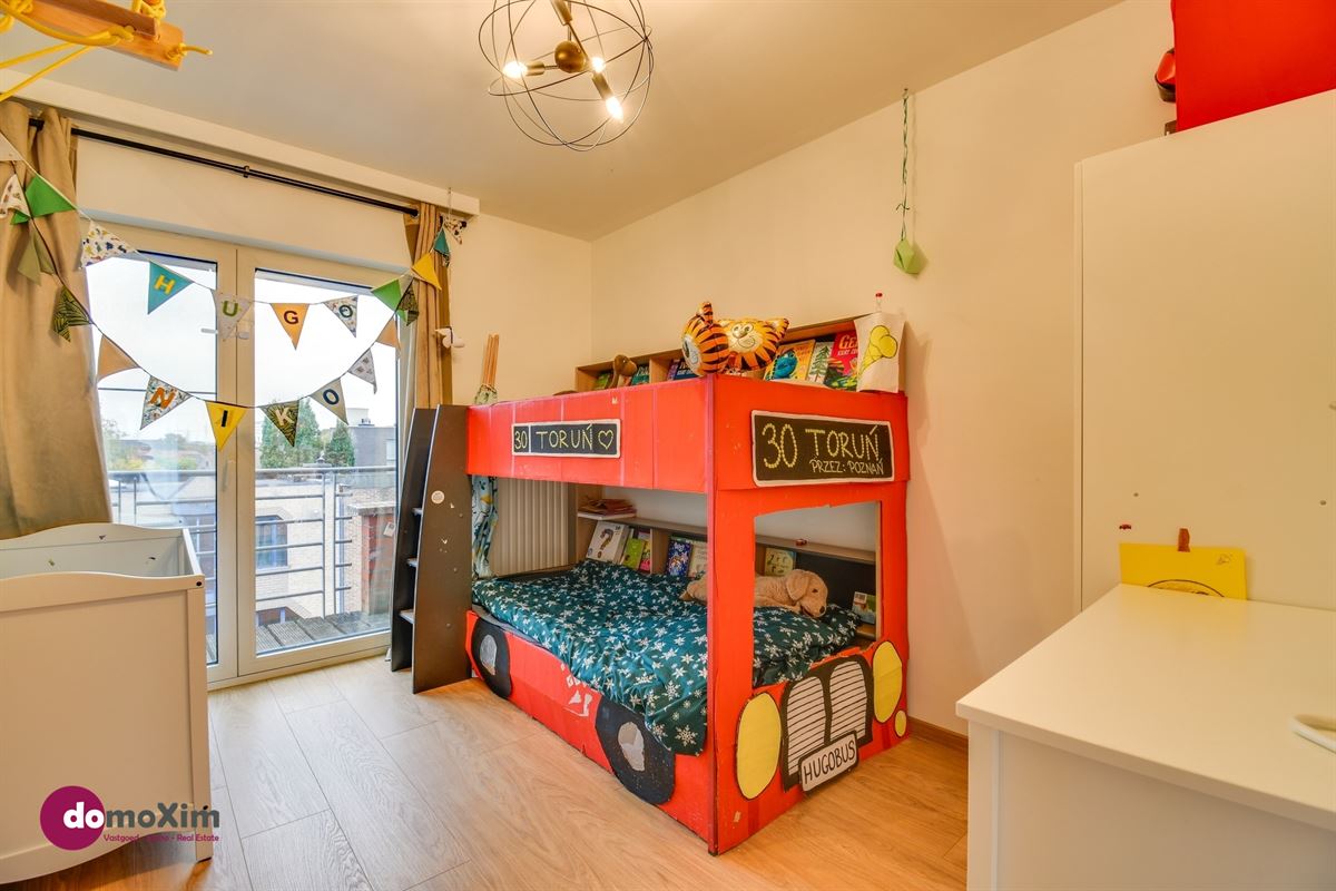 Spacious 3-bedroom apartment with 2 terraces and a garage in Vilvoorde