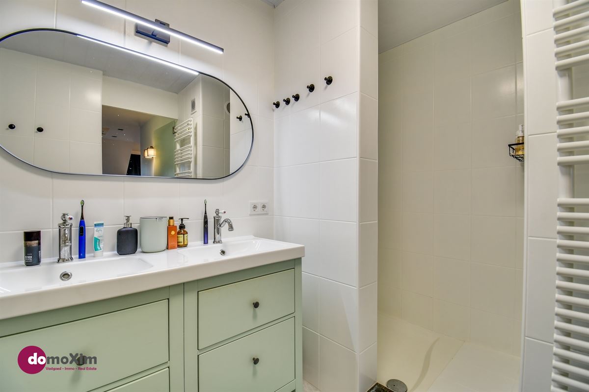 Spacious 3-bedroom apartment with 2 terraces and a garage in Vilvoorde