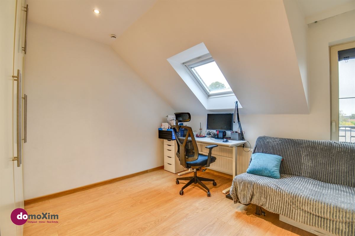Spacious 3-bedroom apartment with 2 terraces and a garage in Vilvoorde