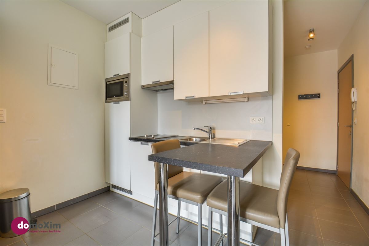 Studio moderne et meublé, convient à une personne, dans le centre de Louvain