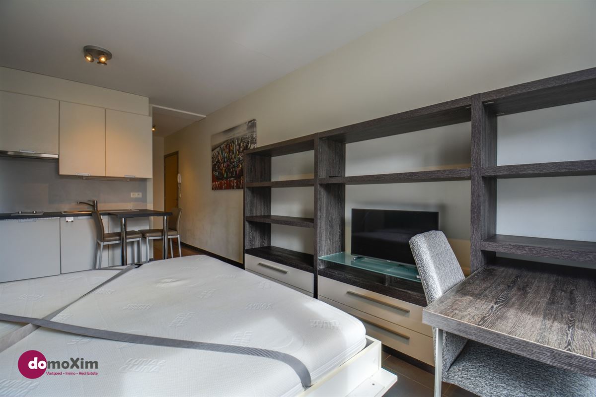 Studio moderne et meublé, convient à une personne, dans le centre de Louvain