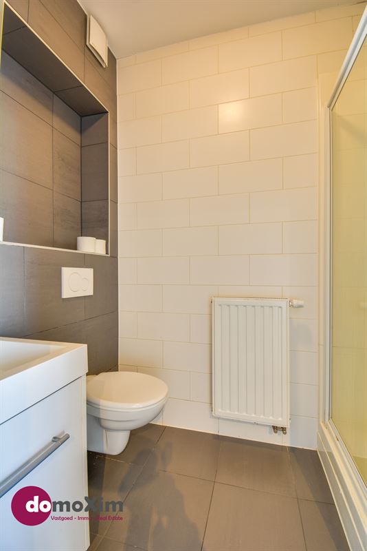 Studio moderne et meublé, convient à une personne, dans le centre de Louvain