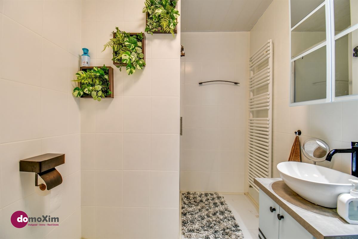 Spacious 3-bedroom apartment with 2 terraces and a garage in Vilvoorde