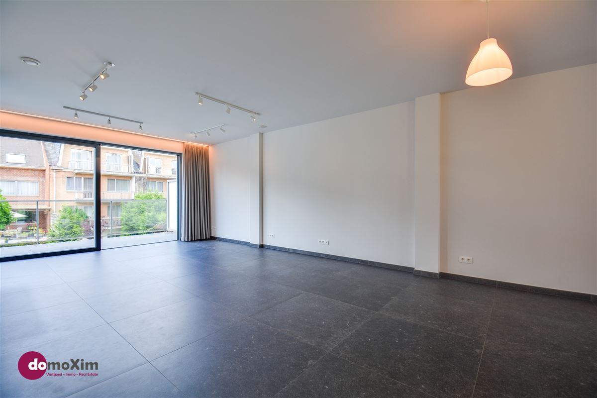 Energy efficient apartment with 3 bedrooms within walking distance of the center of Wemmel