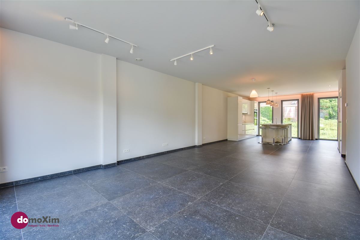 Energy efficient apartment with 3 bedrooms within walking distance of the center of Wemmel