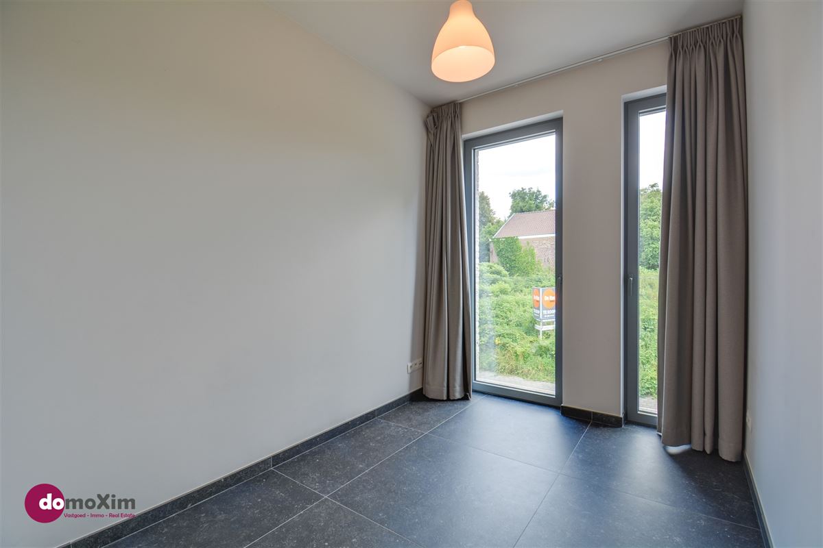 Energy efficient apartment with 3 bedrooms within walking distance of the center of Wemmel