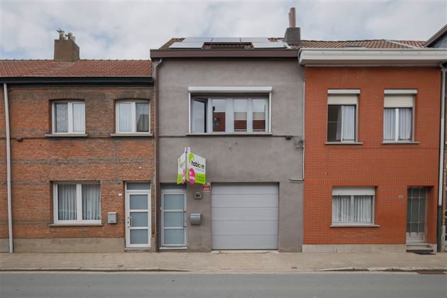 Woning met garage en zonnige tuin te koop!