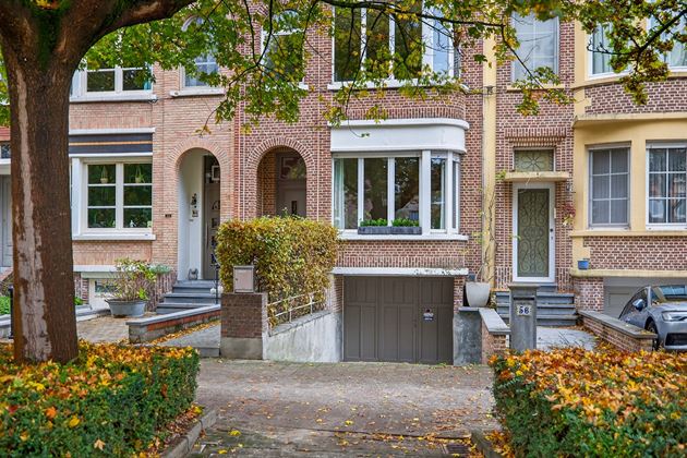 instapklare, ruime Herenwoning met mooie tuin en garage