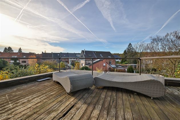 Duplexappartement met twee mooie terrassen te Mortsel! 
