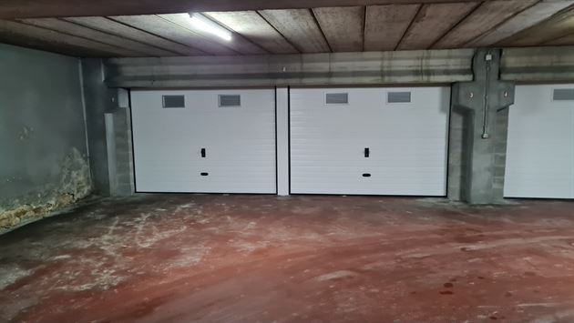 Ruime ondergrondse garagebox/opslagplaats (30m²)  in garagecomplex