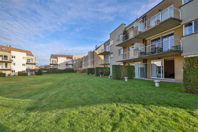 Ruim gelijkvloers appartement (87m²) met 1 slaapkamer