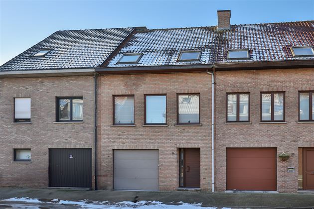 Goed gelegen woning met tuin en garage in Mortsel