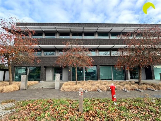 Mooi en recent appartement met 2 slpks en prachtig groen uitzicht!