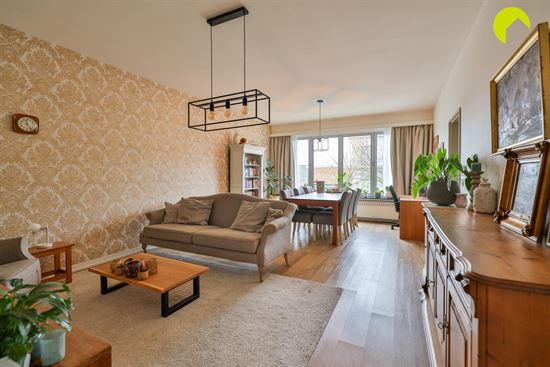 Lichtrijk appartement met 3 slpks, kelder en garage!