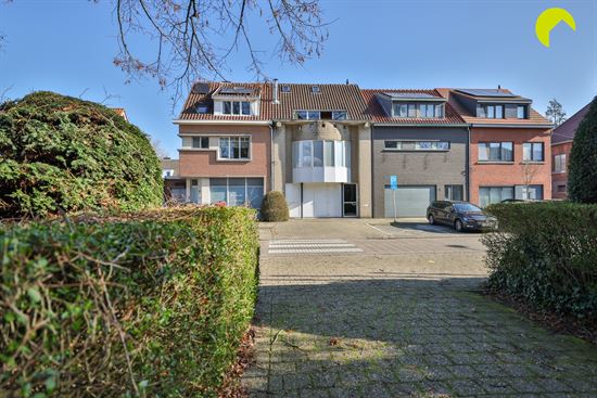 Bijzondere splitlevel in gegeerde Dieseghemwijk!