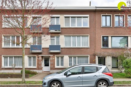 Ruim appartement (91m²) met 2 slaapkamers en 2 kelders