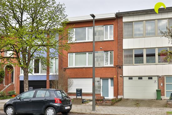 Lichtrijk appartement met 2 slaapkamers!