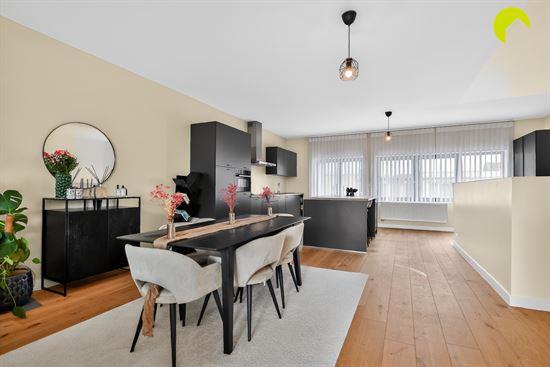 Royale duplex met 3 slpks en 2 badks!