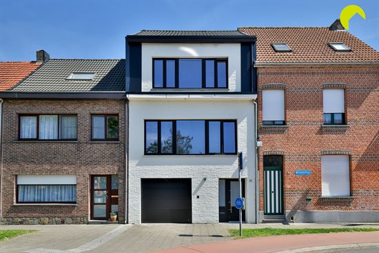Gerenoveerde woning met 4 slpks, 2 badks, garage en tuin!